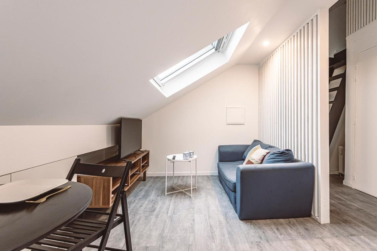 Le Coquet Logement Climatise Face A La Cathedrale - 3G Реймс Екстериор снимка