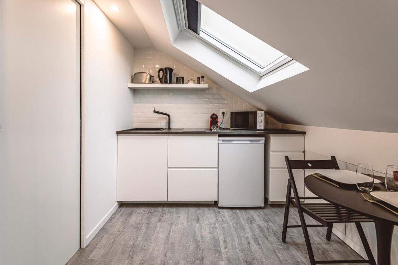 Le Coquet Logement Climatise Face A La Cathedrale - 3G Реймс Екстериор снимка
